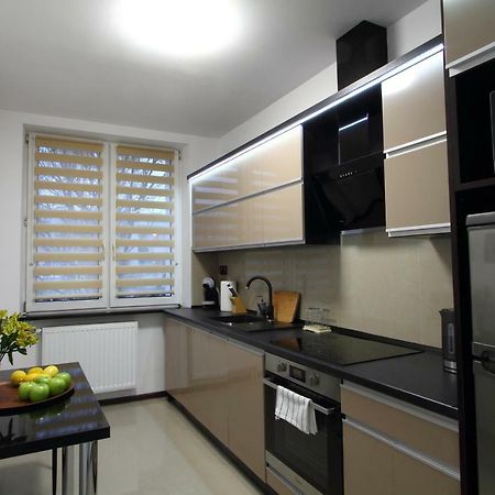 Апартаменты Apartament H&P Gold Варшава Экстерьер фото