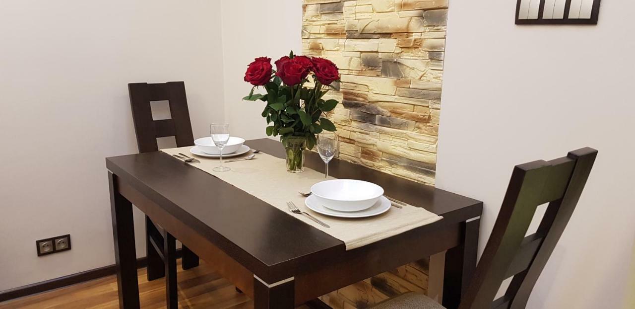 Апартаменты Apartament H&P Gold Варшава Экстерьер фото